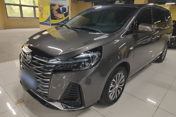 Used Buick GL8 2023 Facelifted Land Cruiser Executive Luxury Version