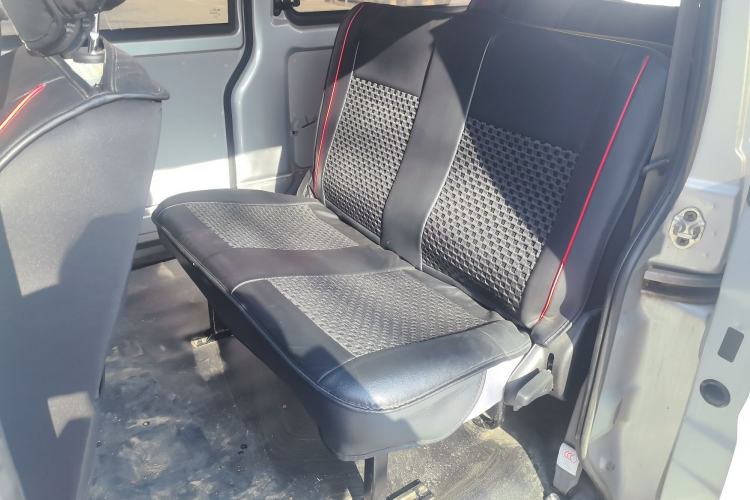 Used Jinbei Hiace X30 2024 1.5L Champion Edition Passenger Vehicle 5/6/7 Seats Left Rear Seat