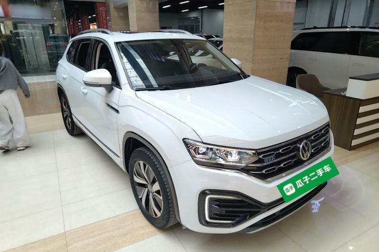 Used Volkswagen Tayron GTE Plug-in Hybrid 2020 1.4T Luxury Model Front Right 45 Deg