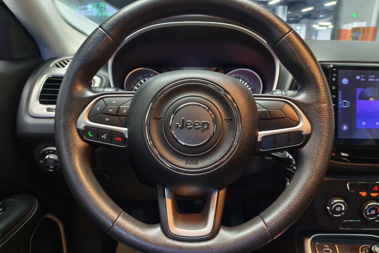 Used Jeep Compass 2017 200T Automatic Enjoyment Version
