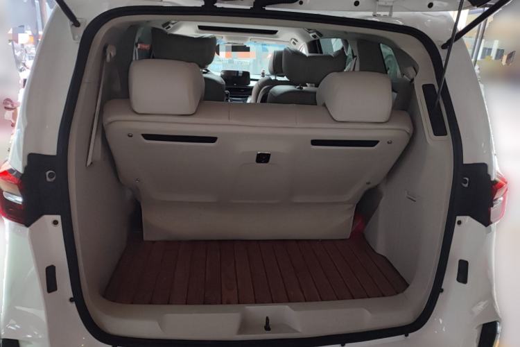 Used Buick GL8 2021 Land Cruiser Executive 652T Premium Model Trunk