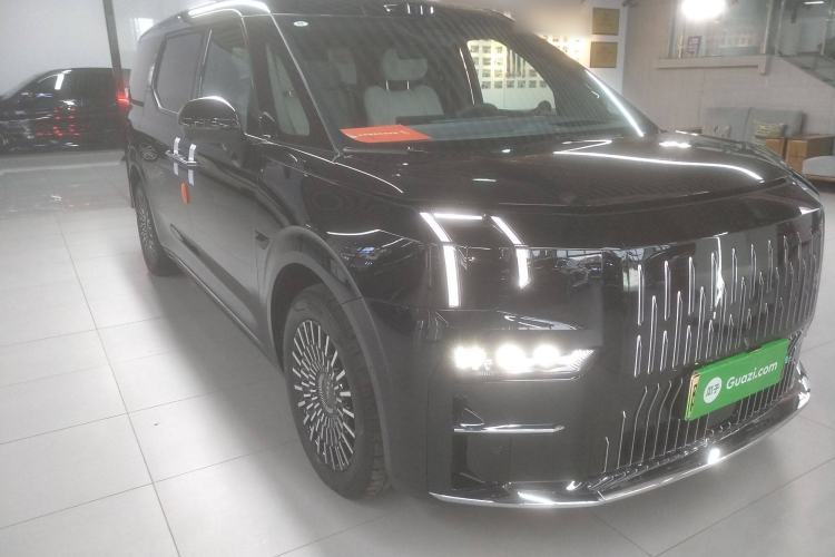 Used Zeekr 009 2024 7-Seater Aisle Version 108 kWh
