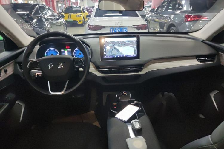 Used Hongqi E-QM5 2024 500km Range Edition Center Console