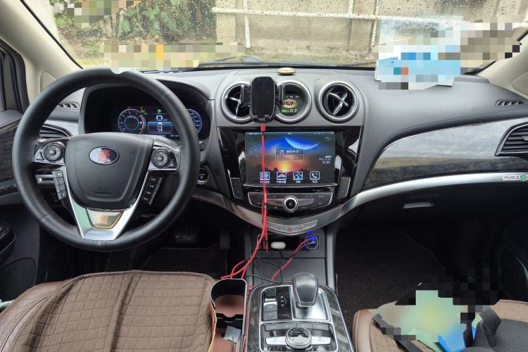 Used BYD Tang New Energy 2015 2.0T Four-Wheel-Drive Flagship Model Center Console
