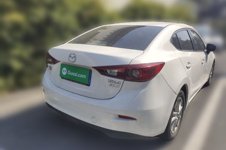 Used Mazda 3 Axela 2016 Sedan 1.5L Automatic Comfort Model