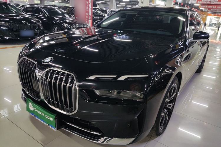 Used BMW 7 Series 2023 735Li Luxury Package