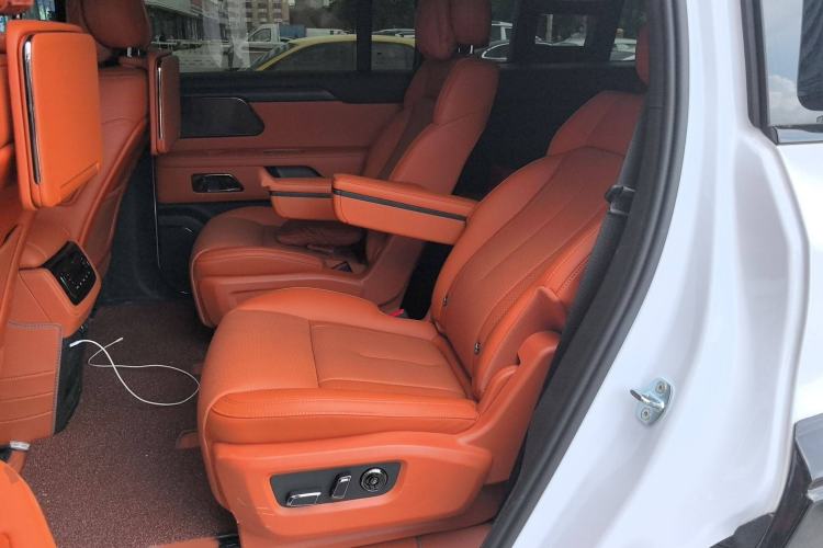 Used Polestones 01 2023 All-Purpose 7-Seater Version
