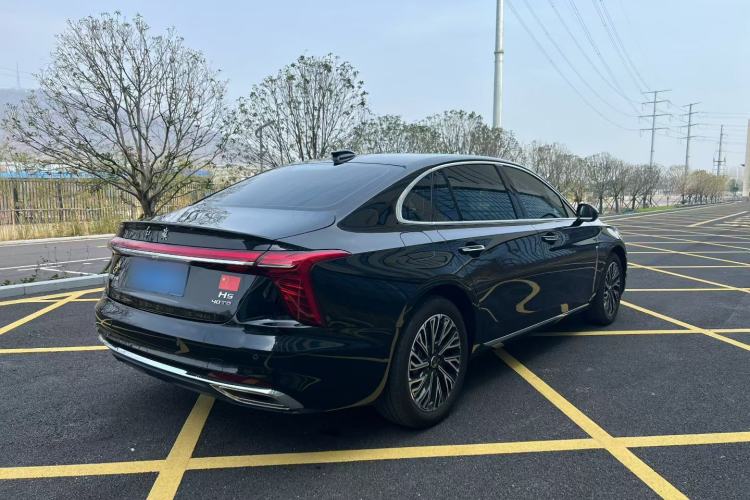 Used Hongqi H5 2025 2.0T Automatic Flag Edition – 500 000 Units Commemorative Version
