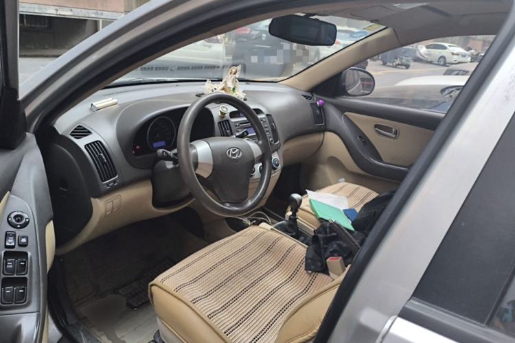 Used Hyundai Celesta 2010 1.6L MT GL Driver Seat