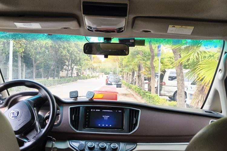 Used FORTHING Lingzhi 2019 M5L 1.6L 7-Seater Luxury Model China VI Standard Headliner