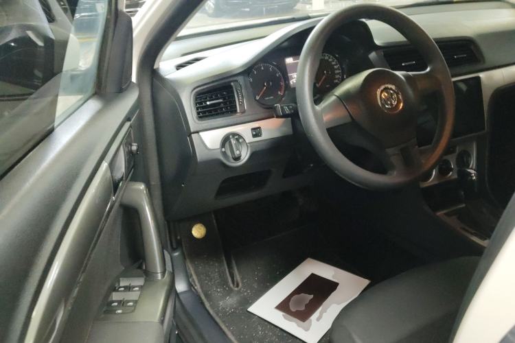 Used Volkswagen Lavida 2013 Revised Classic 1.6L Automatic Fashion Edition Driver Seat