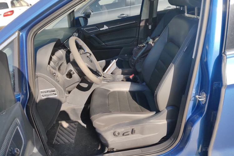 Used Volkswagen Golf Sportsvan 2016 230TSI Automatic Luxury Version