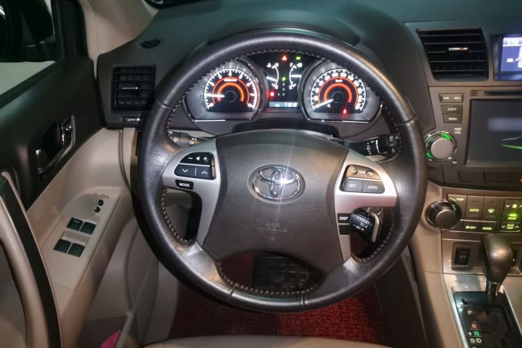 Used Toyota Highlander 2013 2.7L Two-Wheel Drive 7-Seater Zijin Edition Steering Wheel
