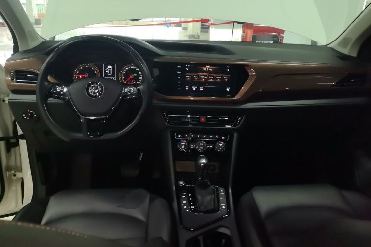 Used Volkswagen Tharu 2020 280TSI Two-Wheel Drive Luxury Edition China VI Standard
