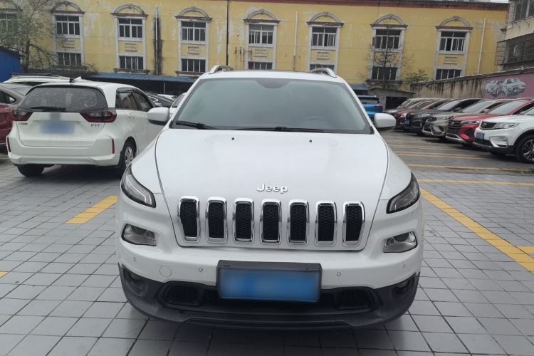 Used Jeep Cherokee 2016 2.4L Leading Edition Front