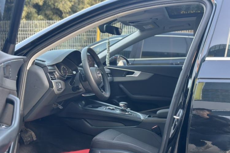 Used Audi A4L 2019 40 TFSI Ambition China VI