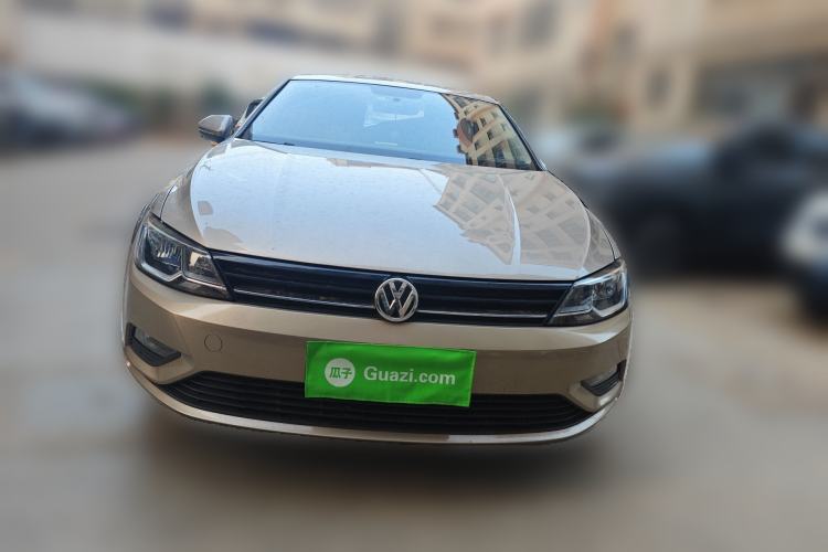 Used Volkswagen Lamando 2017 230TSI Manual Trend Edition
