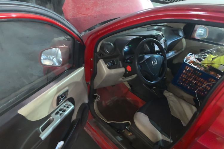 Used Zotye Cloud 100 2014 Cloud 100 Comfort Model
