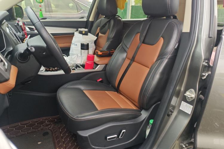 Used Geely Auto Vision X6 2018 1.4T CVT 4G Connected Flagship Edition
