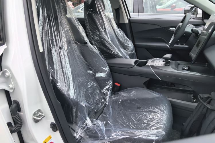 Used CHANGAN Eado 2025 Blue Whale 1.5T 500Bar Prestige Model Right Front Seat