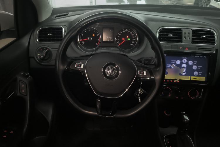 Used Volkswagen Polo 2016 1.6L Automatic Comfort Model
