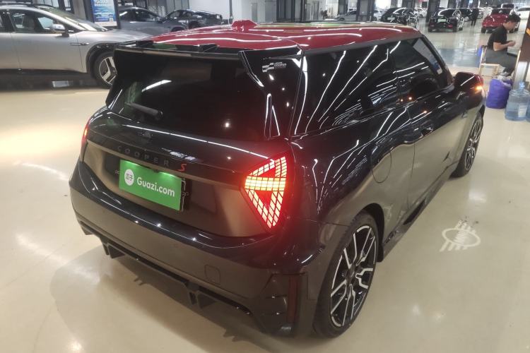 Used MINI Electric COOPER 2024 452km COOPER SE Racing Driver Rear Right 45 Deg