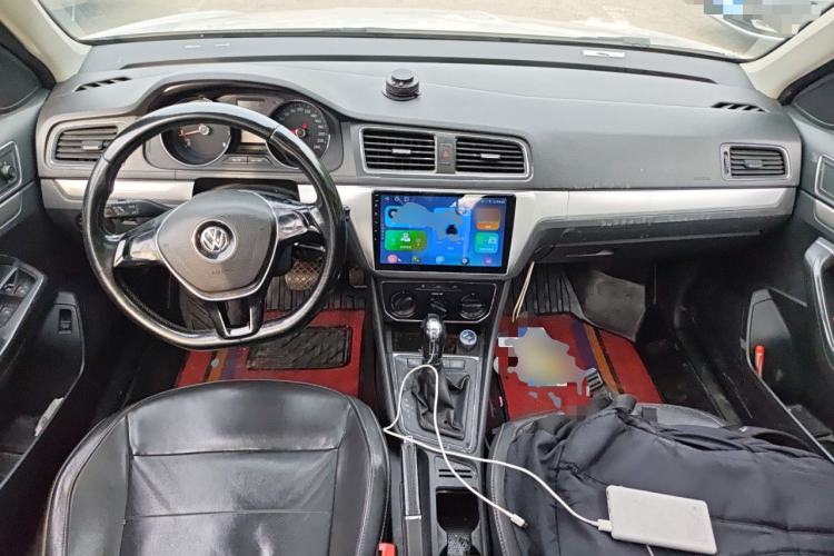 Used Volkswagen Lavida 2015 1.6L Automatic Comfort Edition Center Console