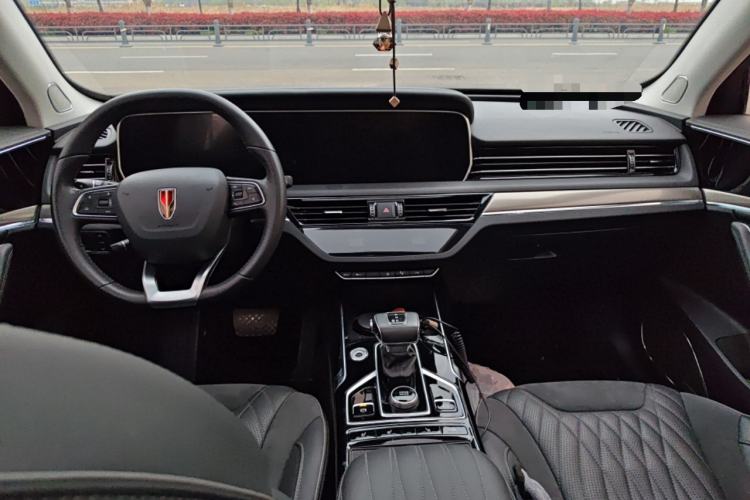 Used Hongqi HS5 2022 Revised Version 2.0T Smart Connect Flagship Edition Center Console