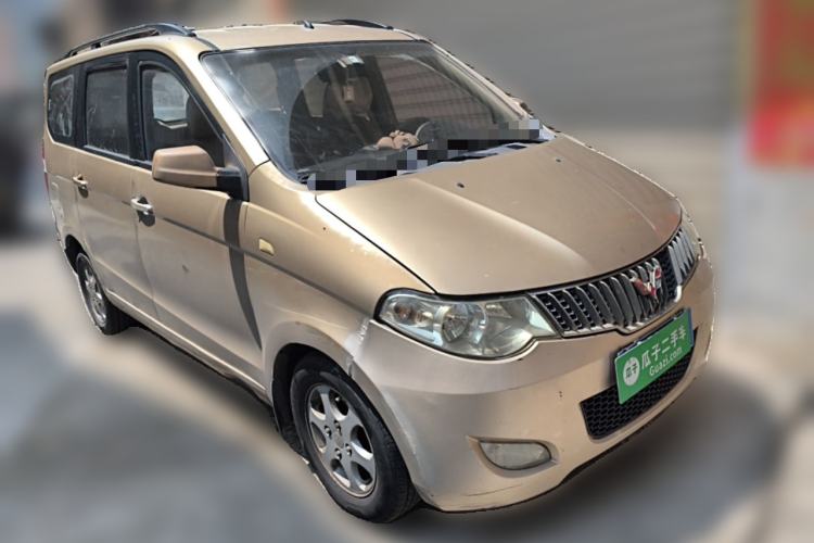 Used Wuling Hongguang 2010 1.4L Luxury Model Front Right 45 Deg