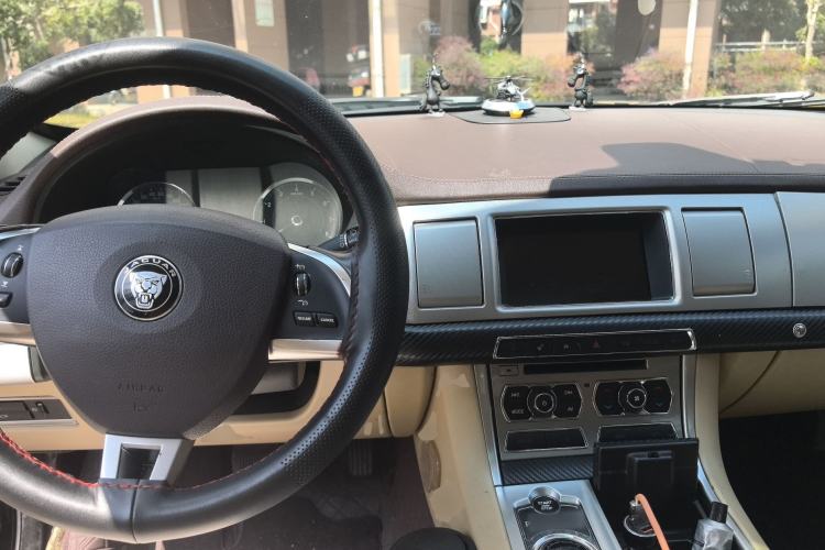 Used Jaguar XF 2014 XF 2.0T Luxury Edition
