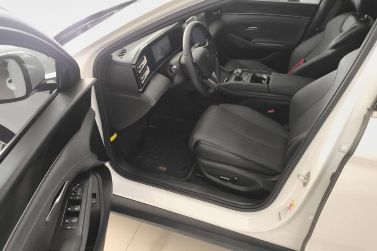 Used BYD Qin L 2024 DM-i 120KM Beyond Model