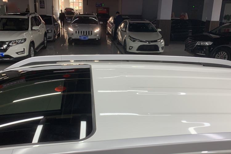 Used Dongfeng Aeolus AX7 2016 2.0L Automatic Zhiyi Trim
