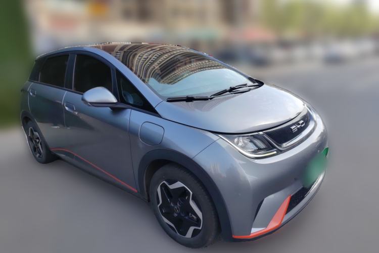 Used BYD Dolphin 2021 405 km Fashion Edition Front Right 45 Deg