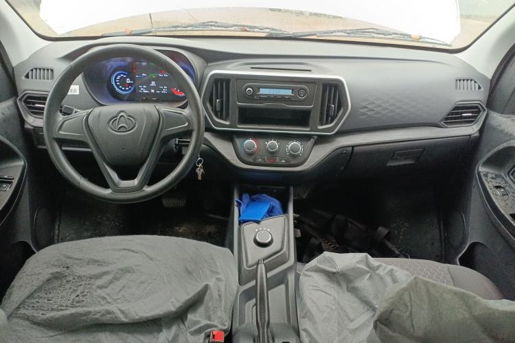 Used CHANGAN KAICHENG Ruixing EM60 2025 Passenger Version Comfort Edition 6 Seats 300 km Range Side-Hinged Doors Center Console