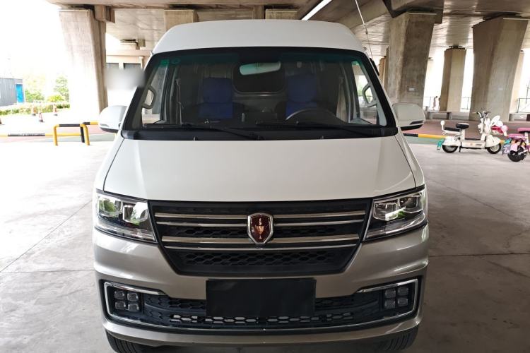 Used Jinbei New Hiace S 2023 1.5L Wealth Edition Van 2/5-Seater Non-Air-Conditioned Version SWC15M