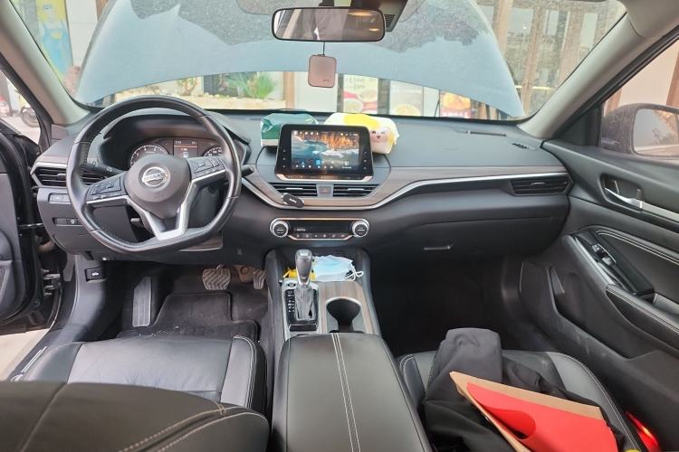 Used Nissan Teana 2021 2.0L XL Comfort Edition Center Console