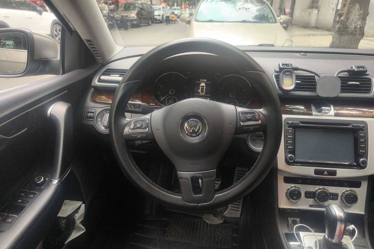 Used Volkswagen Magotan 2012 Travel Edition 2.0 TSI Comfort Version