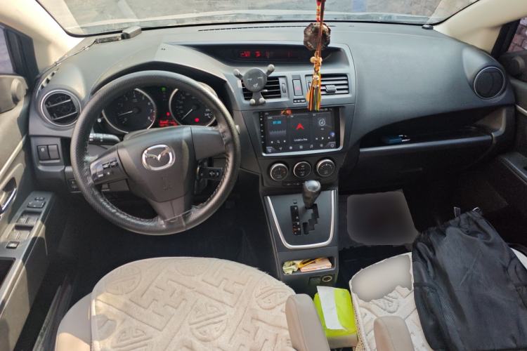 Used Mazda 5 2013 2.0L Automatic Comfort Edition Center Console