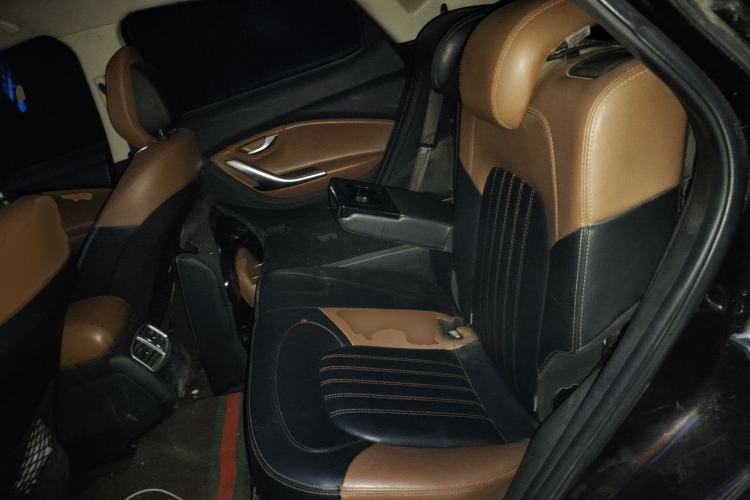 Used Soueast DX7 2015 1.5T Manual Elite Model Left Rear Seat