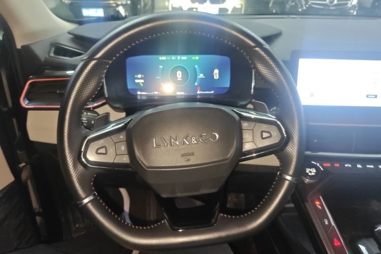 Used Lynk & Co 06 2021 1.5T Shero Pink Special Edition Steering Wheel