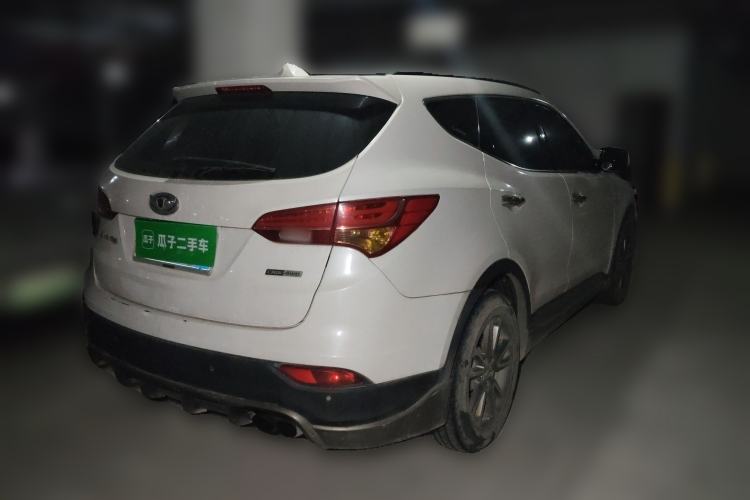 Used Hyundai Santa Fe Classic 2013 2.2T Four-Wheel Drive Comfort Edition with Navigation 7 Seats Rear Right 45 Deg