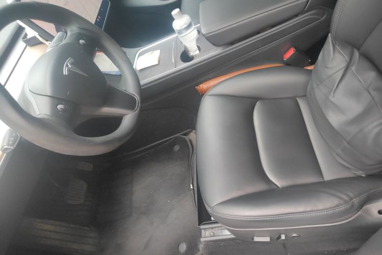 Used Tesla Model Y 2021 Standard Range Rear-Wheel Drive Version Left Front Seat