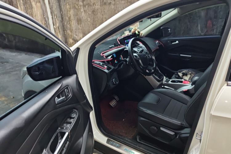 Used Ford Kuga 2013 1.6L GTDi Two-Wheel-Drive Trend Model