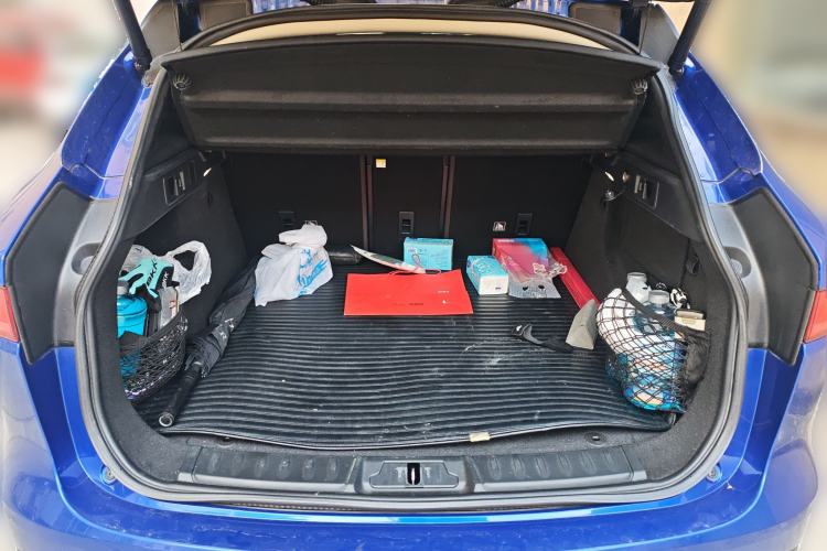 Used Jaguar F-PACE 2018 2.0T Four-Wheel Drive Urban Luxury Edition Trunk