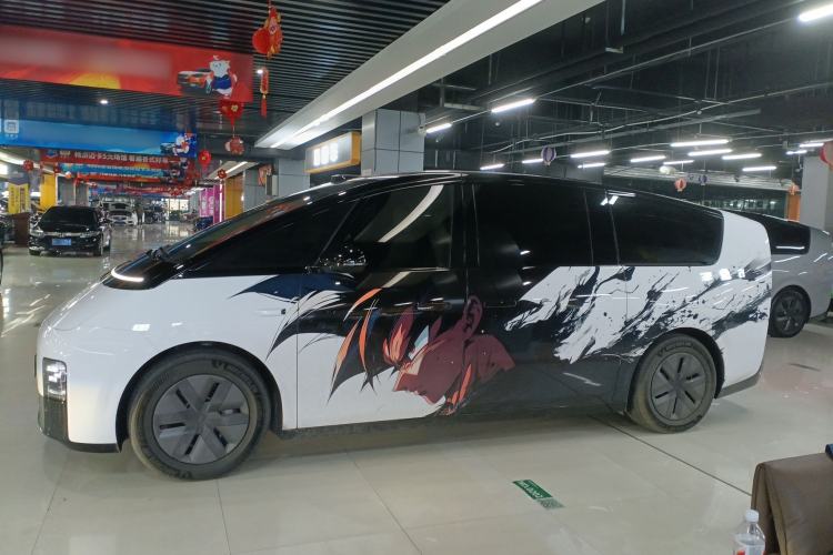 Used Li Auto MEGA 2025 Home Family Special Edition

