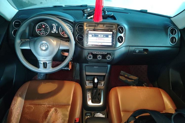 Used Volkswagen Tiguan 2015 1.8TSI Automatic Two-Wheel Drive Trend Edition Center Console