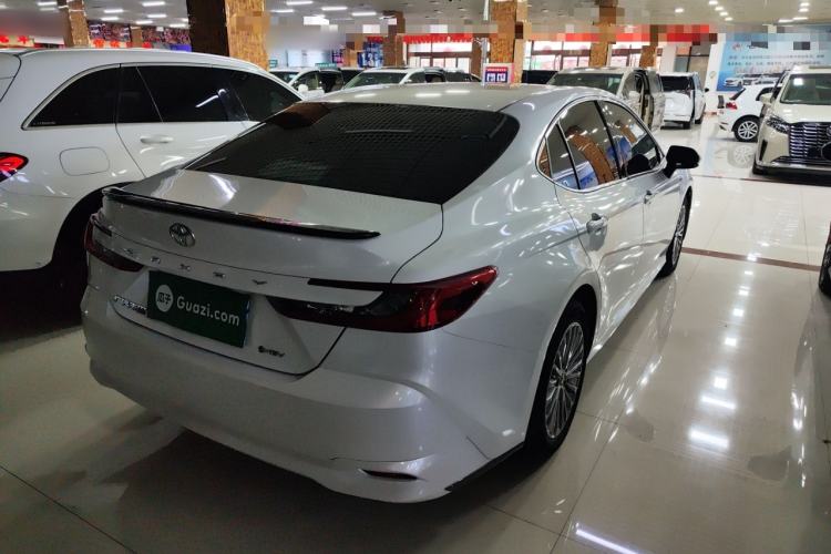 Used Toyota Camry 2024 Dual-Motor 2.0 HE Elite Edition
