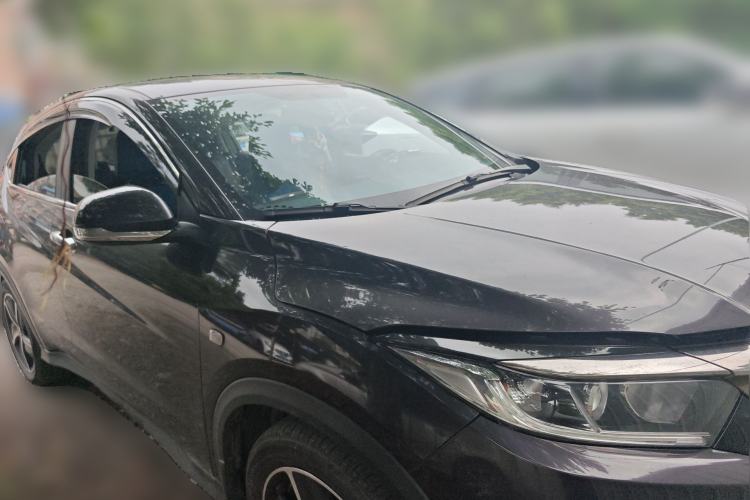 Used Honda Vezel 2020 1.5L CVT Pioneer Edition Front Right 45 Deg