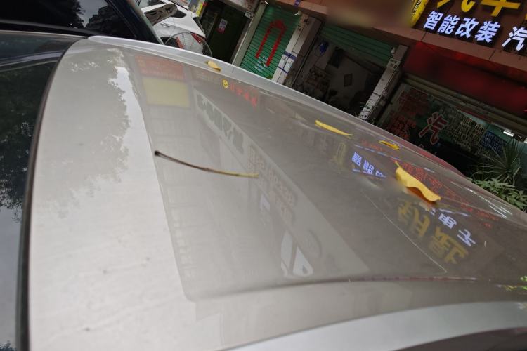 Used AION Y 2023 Plus 610 Enjoy Edition Roof