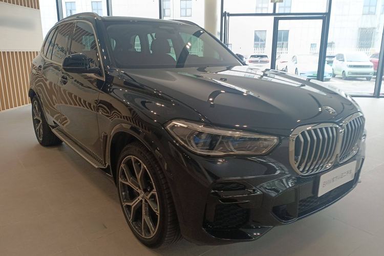 Used BMW X5 2022 xDrive40i Luxury Edition M Sport Package
